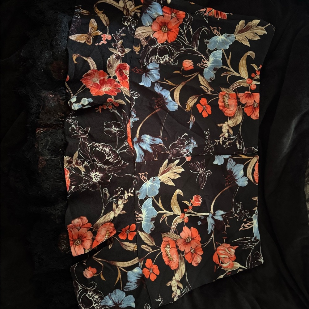 24W Who What Wear Floral Mini Skirt Lace Trim - Picture 5 of 6